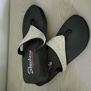 Skechers Yoga Foam *NEW* Rhinestone Slide